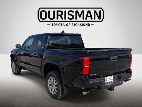Certified 2024 Toyota Tacoma SR5 AWD/4WD image 5