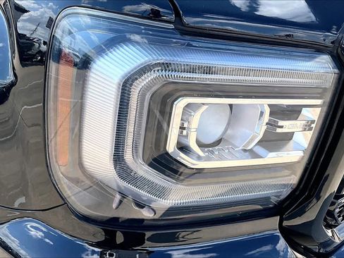 Used 2018 GMC Sierra 1500 Denali image 28