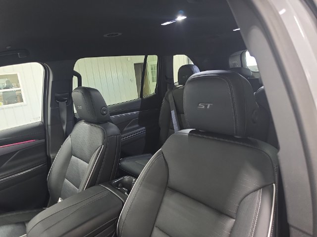 Used 2026 Buick Enclave Sport Touring AWD/4WD image 17