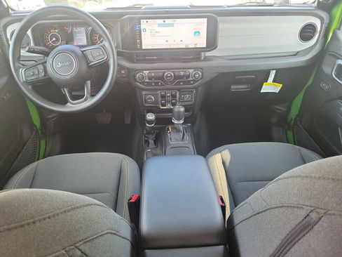 Used 2025 Jeep Wrangler Unlimited Sport AWD/4WD image 11