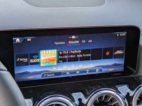 Certified 2025 Mercedes-Benz GLA 250 image 24