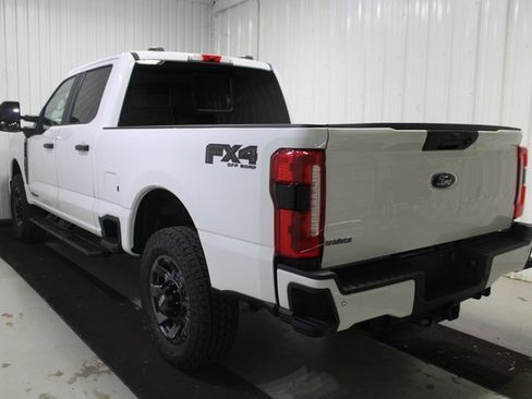 Used 2023 Ford F250 XL w/ STX Appearance Package image 4
