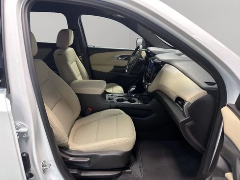 Used 2023 Chevrolet Traverse LS AWD/4WD image 21