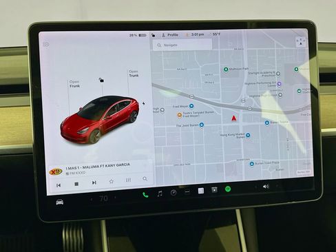 Used 2018 Tesla Model 3 Long Range image 11