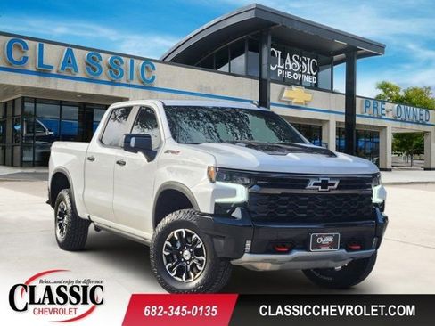 Used 2024 Chevrolet Silverado 1500 ZR2 image 1