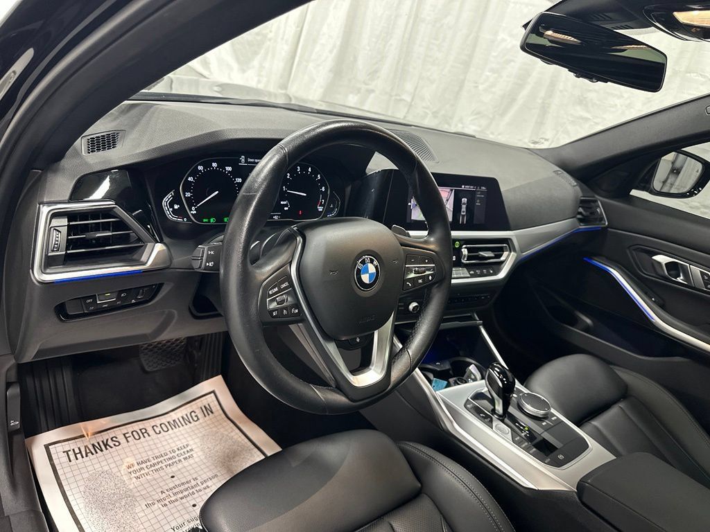 Used 2022 BMW 330i xDrive Sedan AWD/4WD image 15