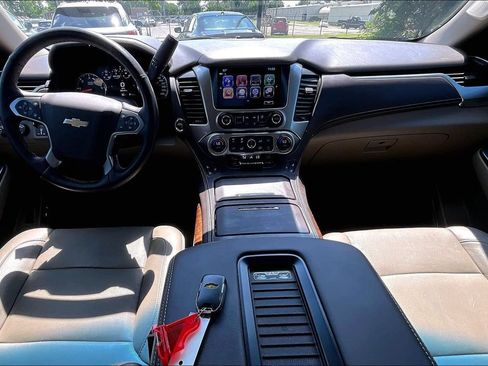 Used 2017 Chevrolet Suburban Premier AWD/4WD image 16