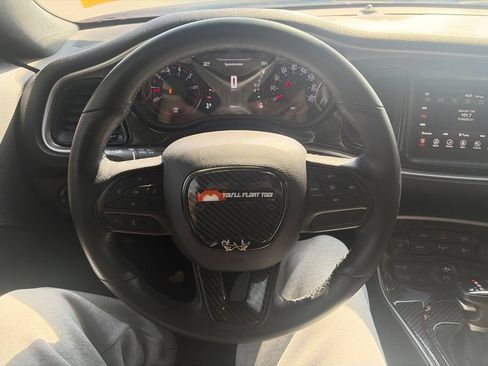 Used 2021 Dodge Challenger SXT w/ Driver Convenience Group RWD image 10