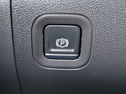 Used 2024 Chevrolet Silverado 1500 Custom image 19