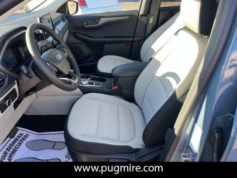 New 2025 Ford Escape Active w/ Cold Weather Package FWD image 9