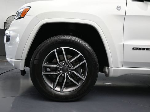 Used 2020 Jeep Grand Cherokee Overland image 35
