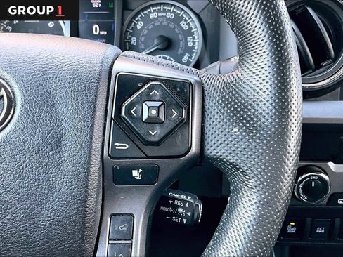 Used 2022 Toyota Tacoma TRD Off-Road w/ Technology Package AWD/4WD image 25
