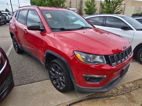 Used 2021 Jeep Compass Latitude AWD/4WD image 7
