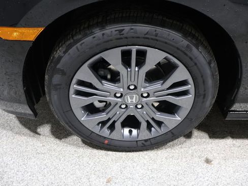 New 2026 Honda Odyssey Touring image 6