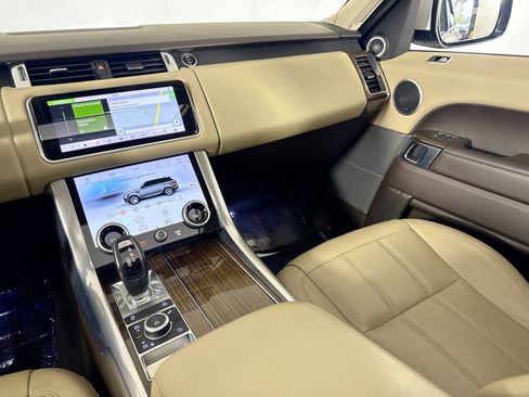 Used 2019 Land Rover Range Rover Sport HSE image 32