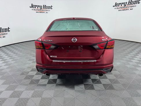 Used 2022 Nissan Altima 2.5 SV w/ SV Premium Package image 10