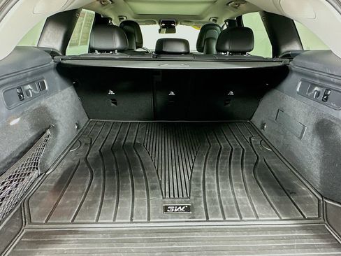 Used 2024 Mercedes-Benz GLC 300 GLC 300 image 34