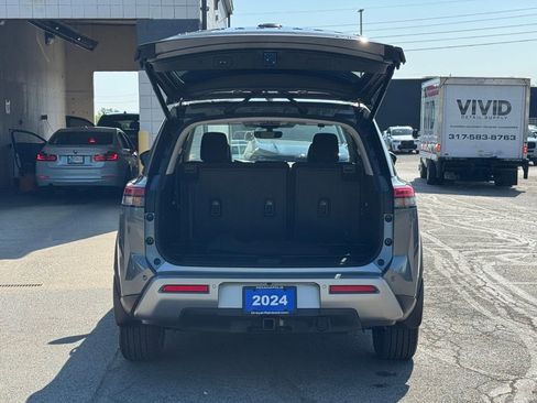 Used 2024 Nissan Pathfinder Platinum AWD/4WD image 32