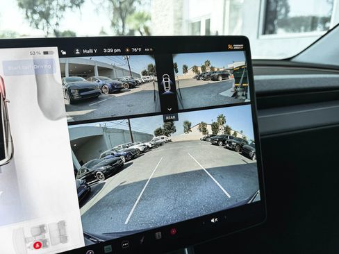 Used 2026 Tesla Model Y Long Range image 17