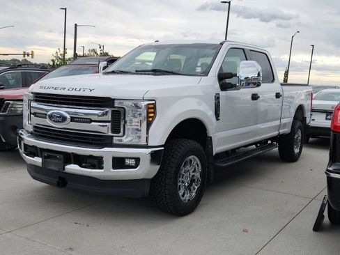 Used 2018 Ford F250 XLT w/ XLT Value Package AWD/4WD image 1
