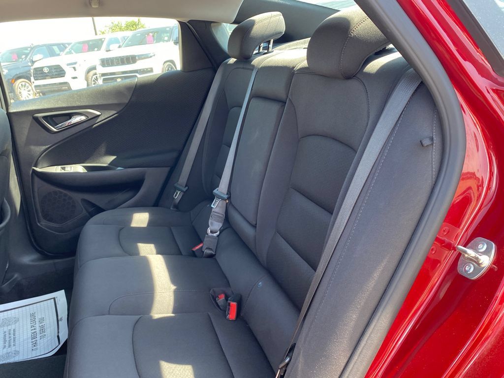Used 2025 Chevrolet Malibu LT FWD image 25