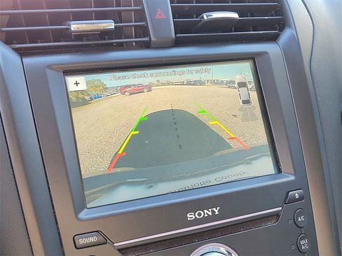 Used 2018 Ford Fusion Energi Titanium image 26