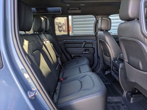 Certified 2025 Land Rover Defender 110 S image 29