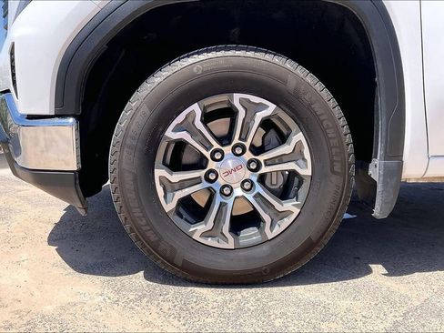 Used 2025 GMC Sierra 1500 SLT RWD image 8