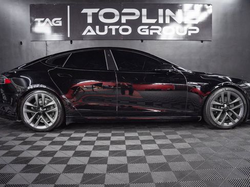 Used 2021 Tesla Model S Plaid image 15