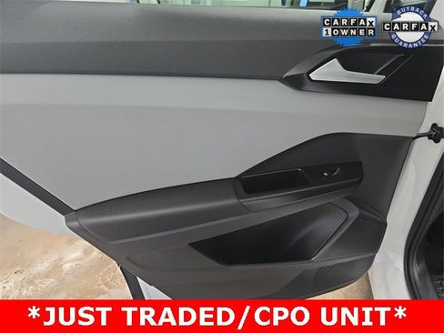 Used 2023 Volkswagen Taos SE image 16