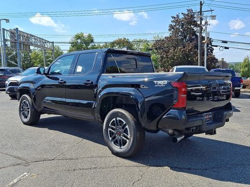 New 2025 Toyota Tacoma TRD Sport image 4
