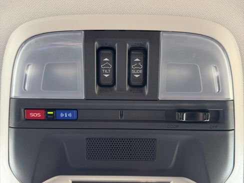 Used 2025 Subaru Crosstrek 2.5i Limited w/ Crosstrek Mirror Package image 31