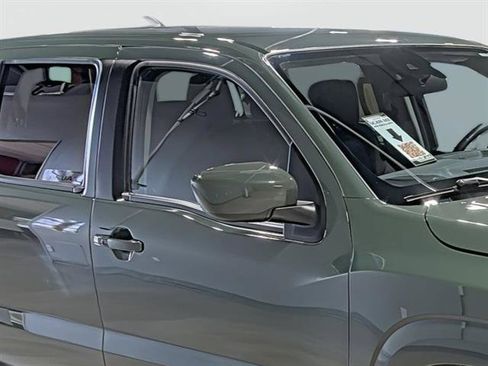 Used 2023 Nissan Frontier SV w/ SV Convenience Package AWD/4WD image 15