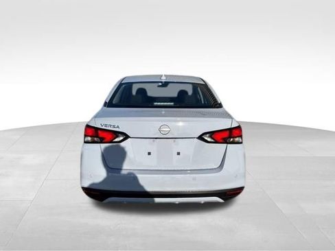 New 2025 Nissan Versa SV image 7