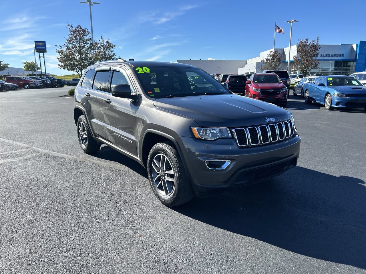 Used 2020 Jeep Grand Cherokee Laredo w/ Security & Convenience Group AWD/4WD image 1