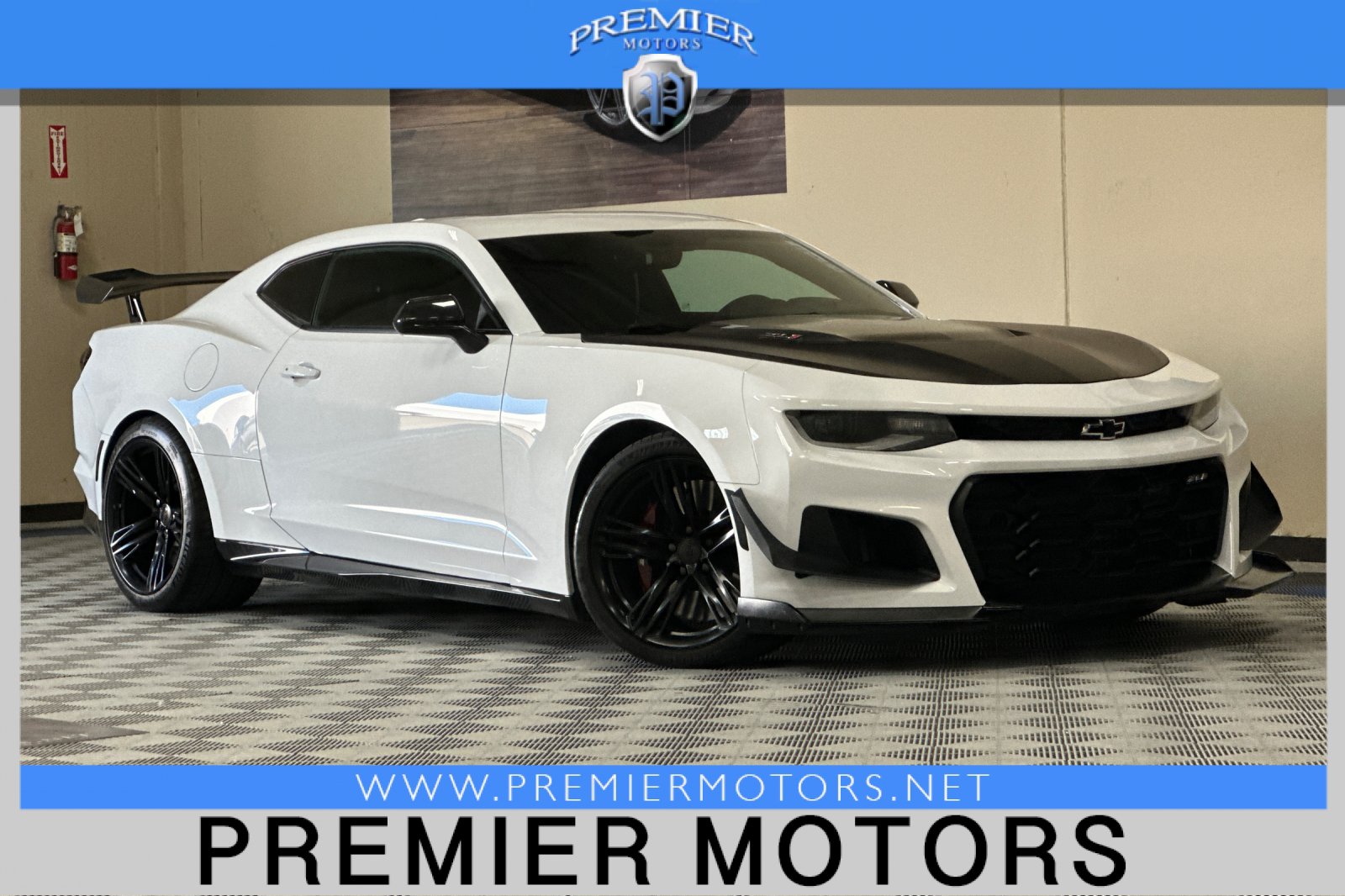 Used 2021 Chevrolet Camaro ZL1 RWD image 1