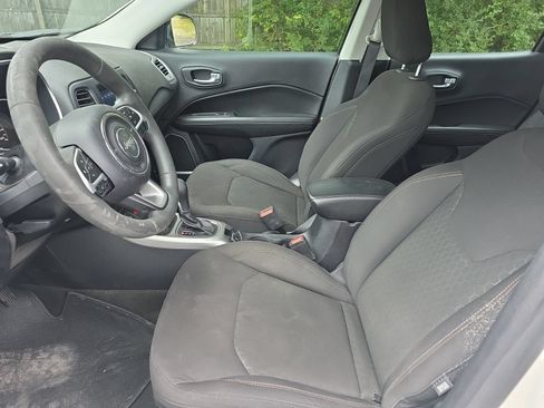 Used 2021 Jeep Compass Sport FWD image 10