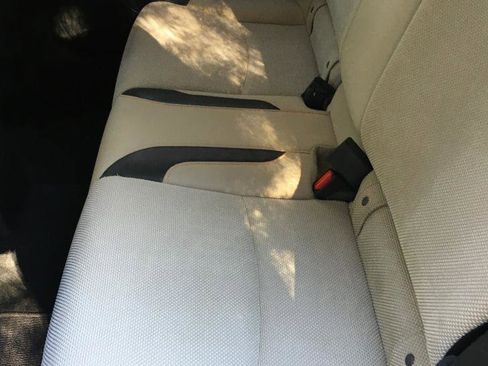 Used 2016 Subaru Crosstrek 2.0i Premium image 14