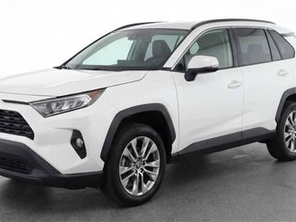 Used 2020 Toyota RAV4 XLE Premium video 1