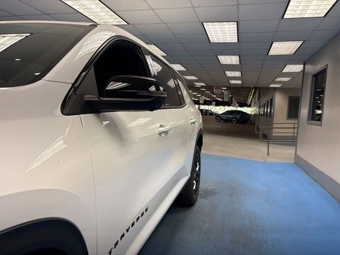 New 2026 Chevrolet Traverse LT w/ Midnight/Sport Edition FWD image 16