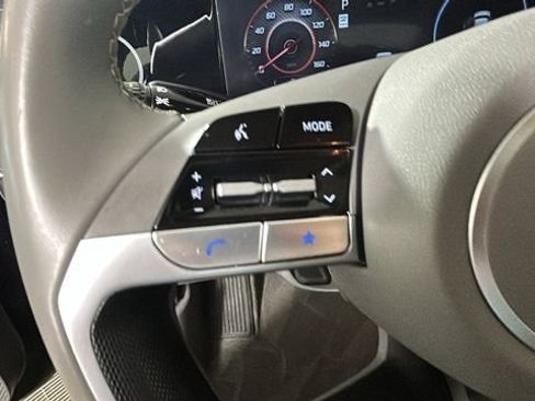 Used 2025 Hyundai Elantra SEL FWD image 15