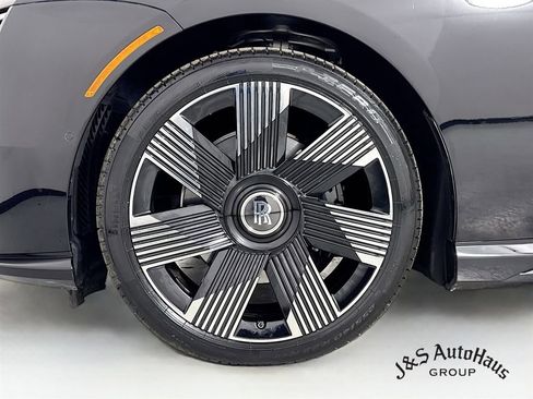 Used 2024 Rolls-Royce Spectre w/ Spectre Launch Package image 39