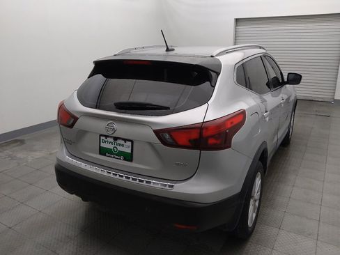 Used 2018 Nissan Rogue Sport SV FWD image 7