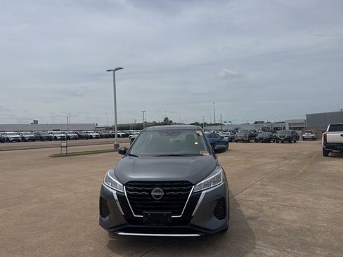 Certified 2024 Nissan Kicks S FWD image 4