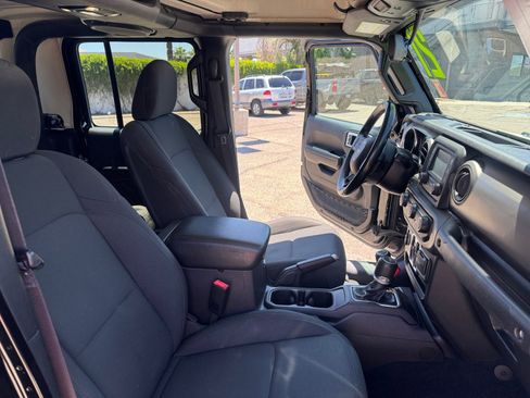 Used 2020 Jeep Gladiator Sport w/ Quick Order Package 24S AWD/4WD image 19