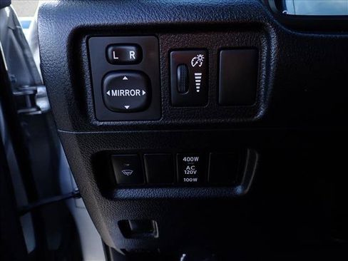 Used 2016 Toyota 4Runner SR5 AWD/4WD image 16