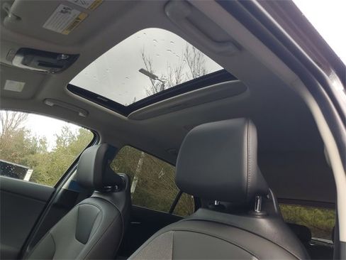 New 2026 Kia Niro EX image 15