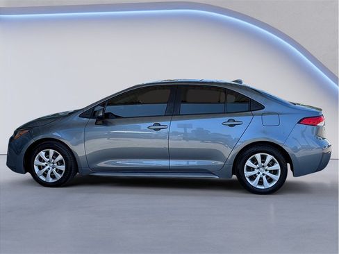 Used 2022 Toyota Corolla LE w/ Carpet Mat Package (TMS) FWD image 3