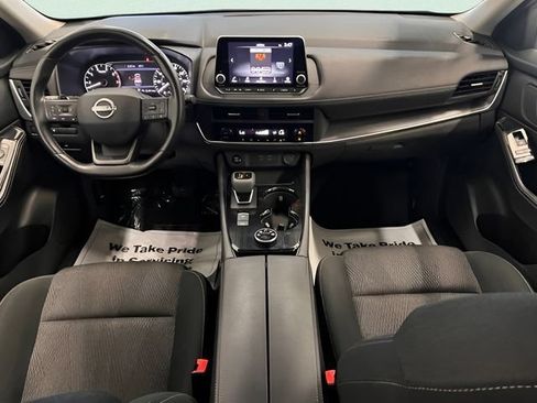 Used 2025 Nissan Rogue SV AWD/4WD image 10