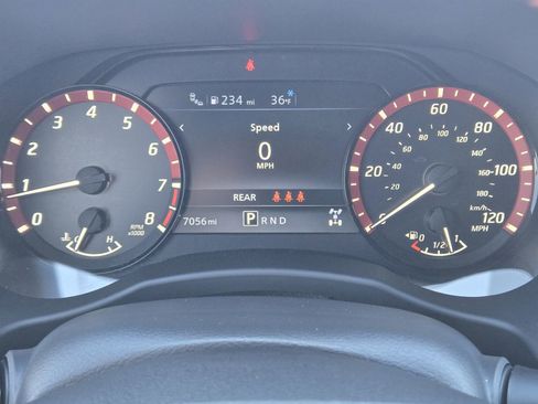 Used 2025 Nissan Frontier PRO-4X image 19